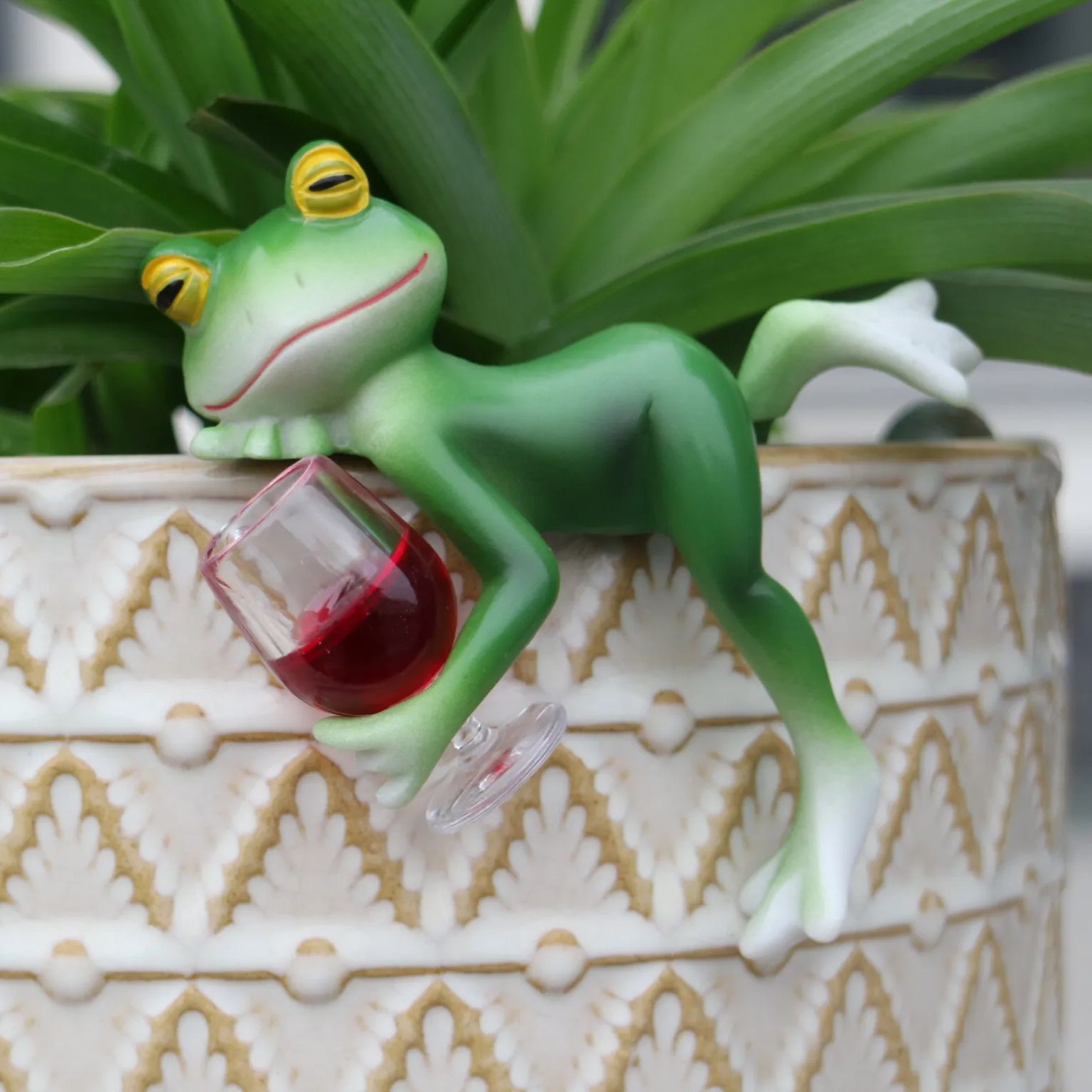 Sevimli bir yeşil kurbağa ve ş - Plant Aquarium Pot incelemesi ve fiyatı